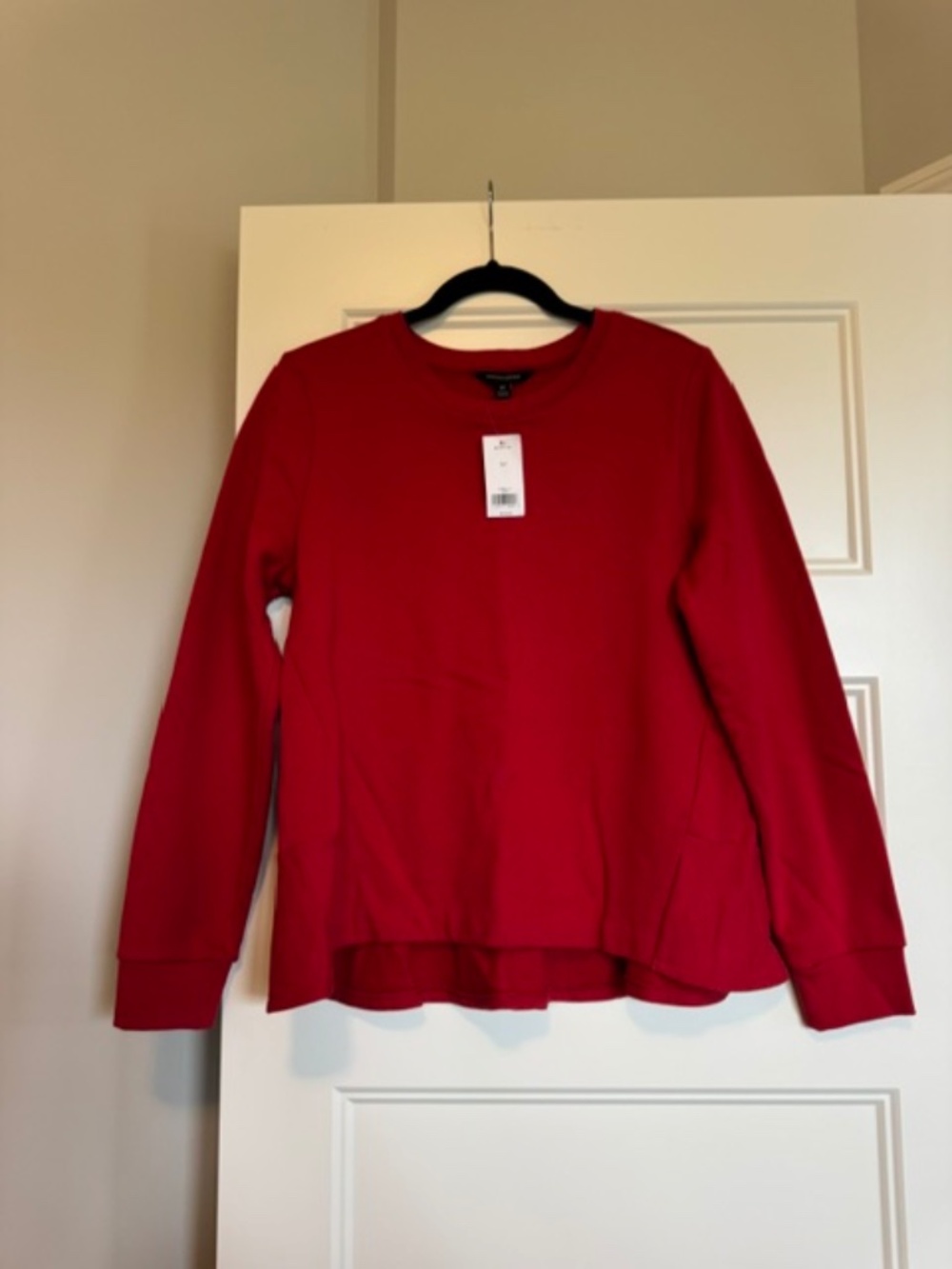NWT Banana Republic Red Ruffle/Peplum Hem Crewneck Sweatshirt Pullover – Size M